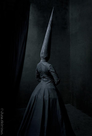 Illustration for article titled Shadow People Haunt the Darkest Corners of Your Dreams